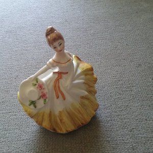 Vintage Lefton Pretty Southern Belle #5679-Planter